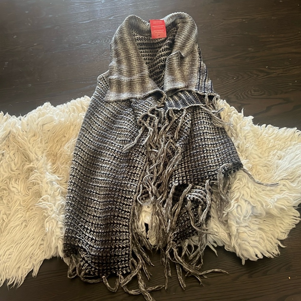 Misstree fringe cardigan sweater vest NWT